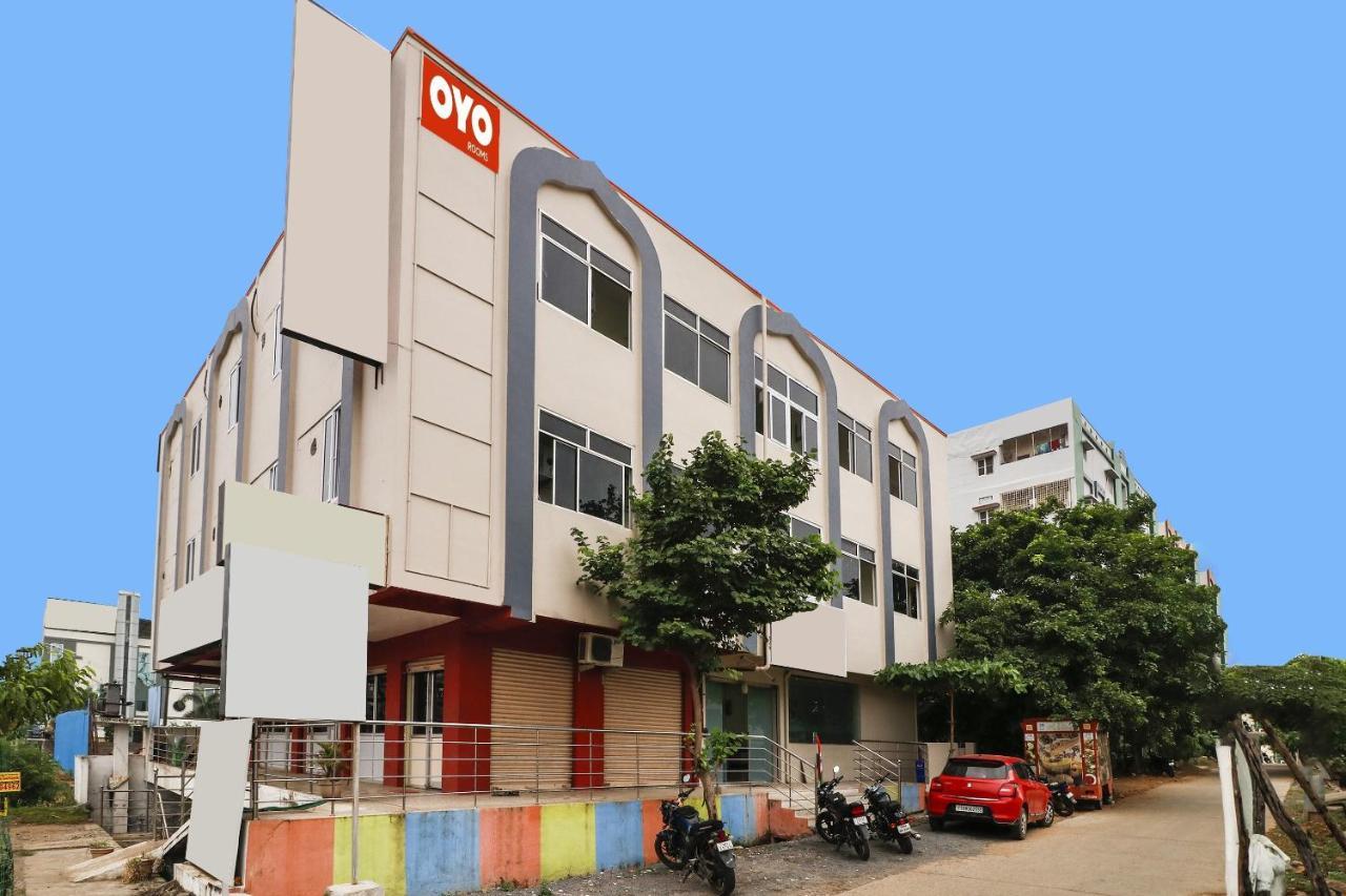 Khammam Oyo Dharani Grand酒店 外观 照片